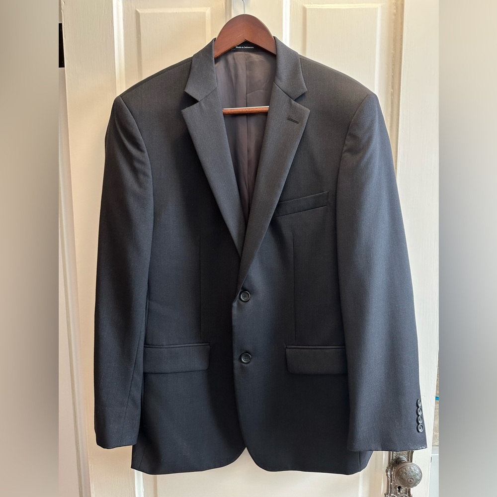 Men’s suit coat - very gently used.